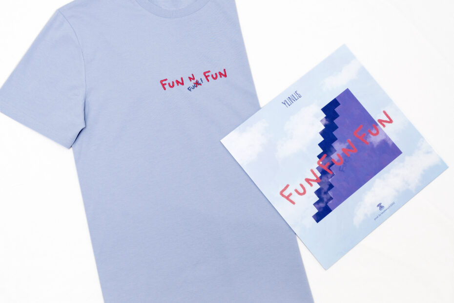 Bild von T-Shirt mit der Aufschrift "Fun Fun Fun" und Vinyl zur Fun Fun Fun EP.
